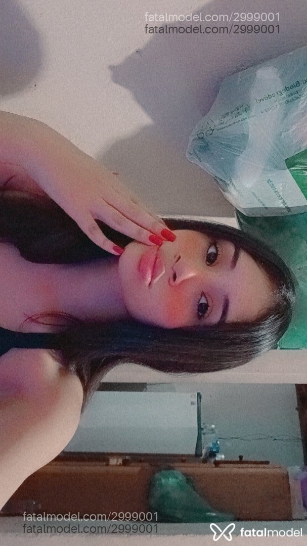 Acompanhante mulher com cabelo castanho de olhos pretos em Virtual - Annyy