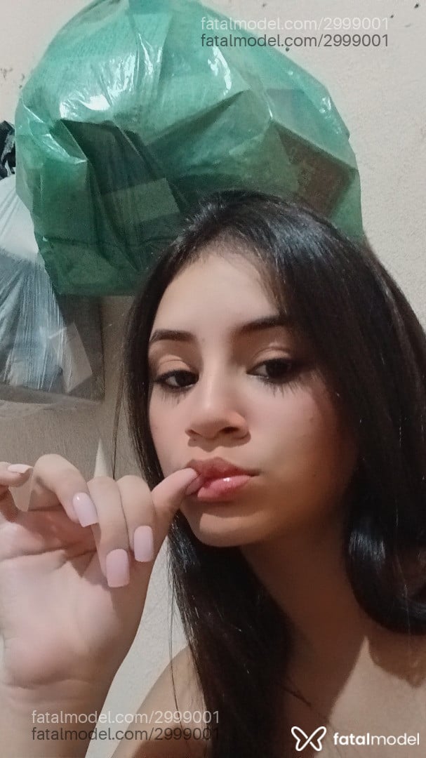 Acompanhante mulher com cabelo castanho de olhos pretos em Virtual - Annyy
