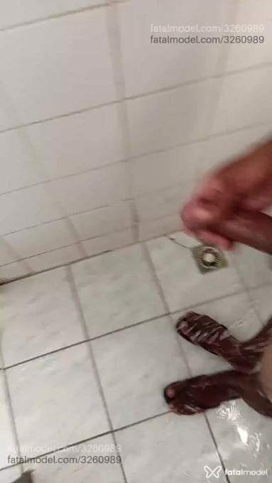 Acompanhante homem com cabelo castanho de olhos castanhos em Lorena Acompanhante homem com cabelo castanho de olhos castanhos em Lorena - Cijey