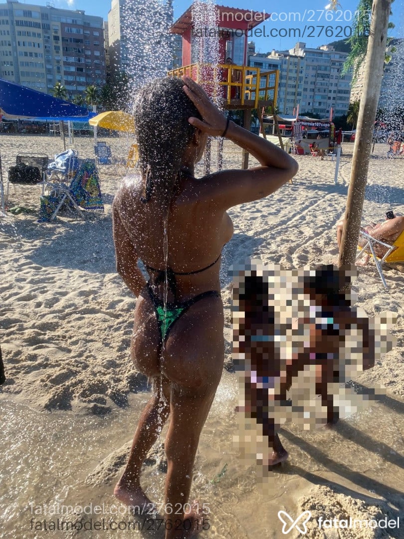 Acompanhante mulher morena (o) de olhos castanhos em Duque de Caxias - Julia