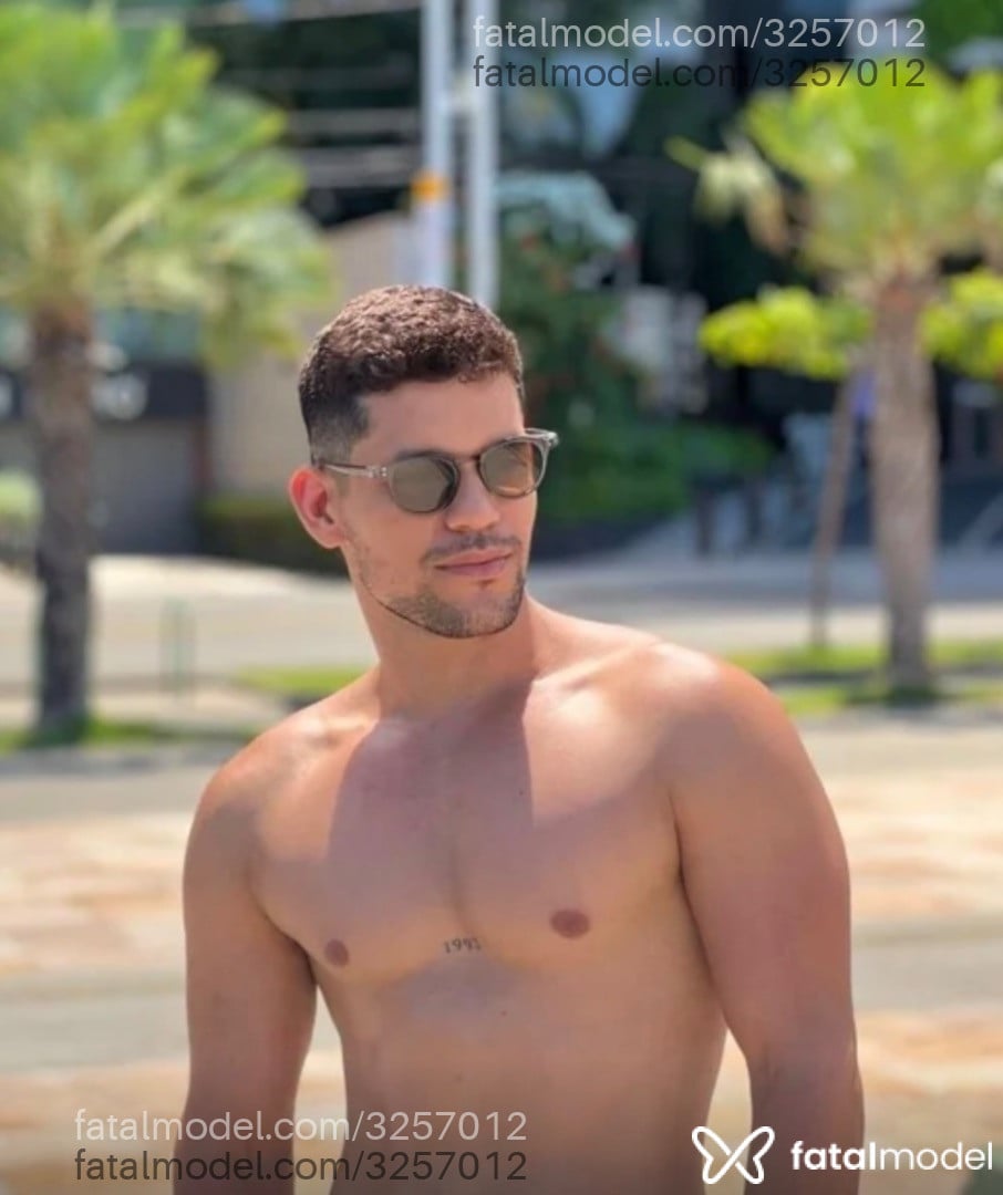 Acompanhante homem com cabelo castanho de olhos castanhos em Fortaleza - Bruno