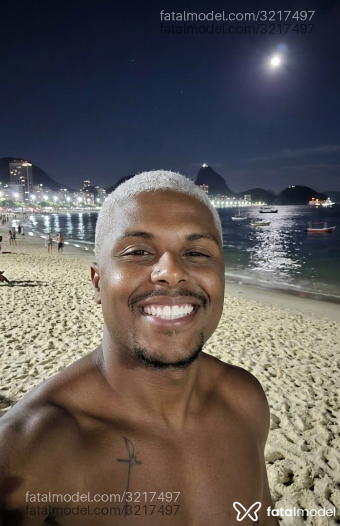 Acompanhante homem morena (o) de olhos castanhos em Nova Iguaçu - Diogo
