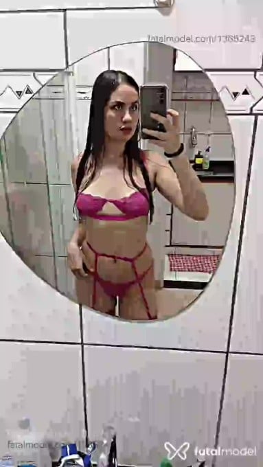 Acompanhante mulher morena (o) de olhos castanhos em São Paulo - Ravena Hawkins