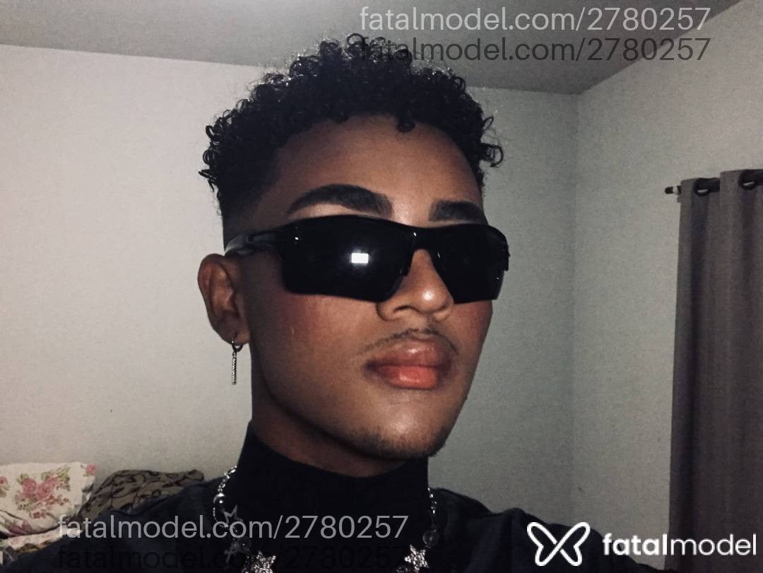 Acompanhante homem morena (o) de olhos verdes em Sete Lagoas - Lannext