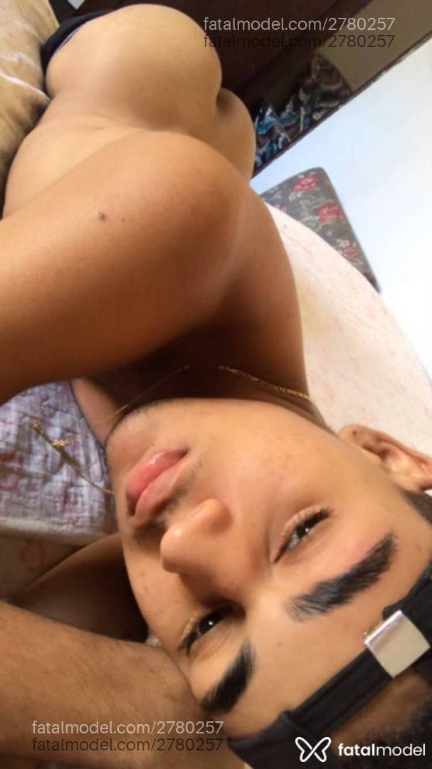 Acompanhante homem morena (o) de olhos verdes - Lannext