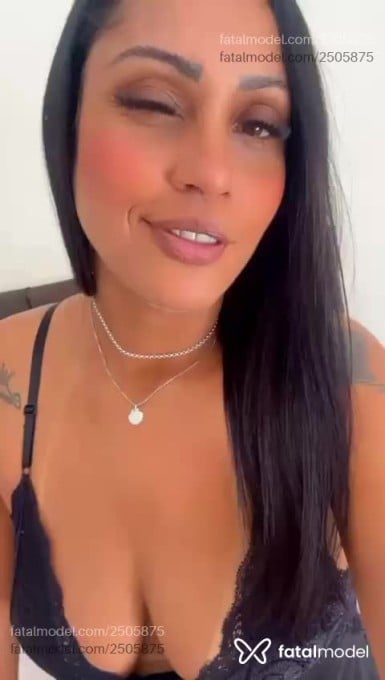 Acompanhante mulher com cabelo castanho de olhos castanhos em Lavras - Isabela Sampaio