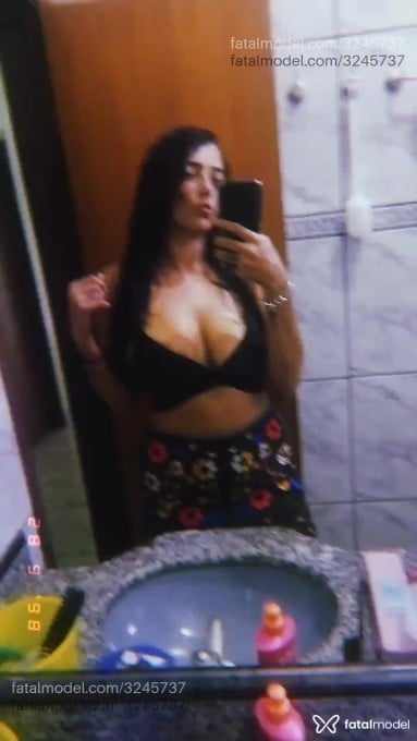 Acompanhante mulher morena (o) de olhos pretos em Araxá - Jéssica