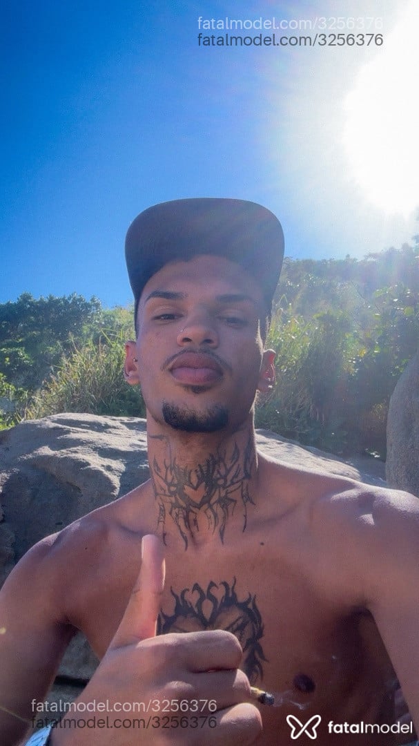 Acompanhante homem morena (o) de olhos pretos em Rio de Janeiro - Felps