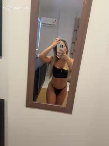 Acompanhante mulher loira (o) de olhos castanhos - Julia Medeiros