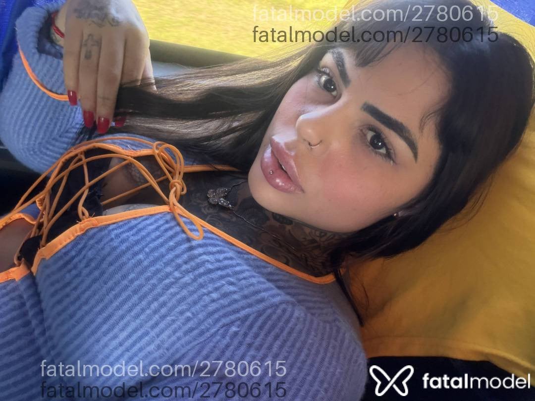 Acompanhante mulher morena (o) de olhos castanhos - Luara