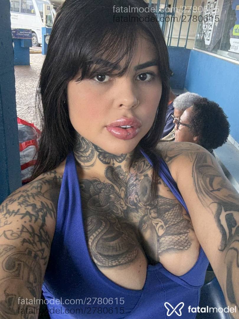 Acompanhante mulher morena (o) de olhos castanhos - Luara