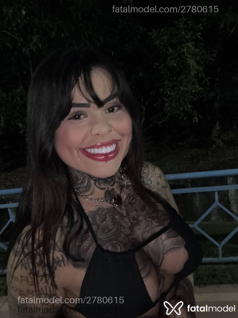 Acompanhante mulher morena (o) de olhos castanhos - Luara