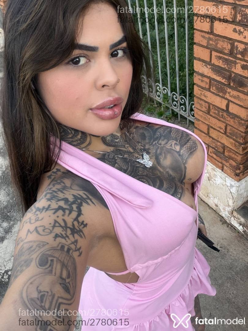 Acompanhante mulher morena (o) de olhos castanhos - Luara