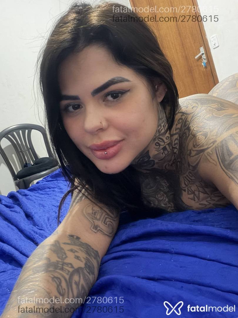 Acompanhante mulher morena (o) de olhos castanhos - Luara