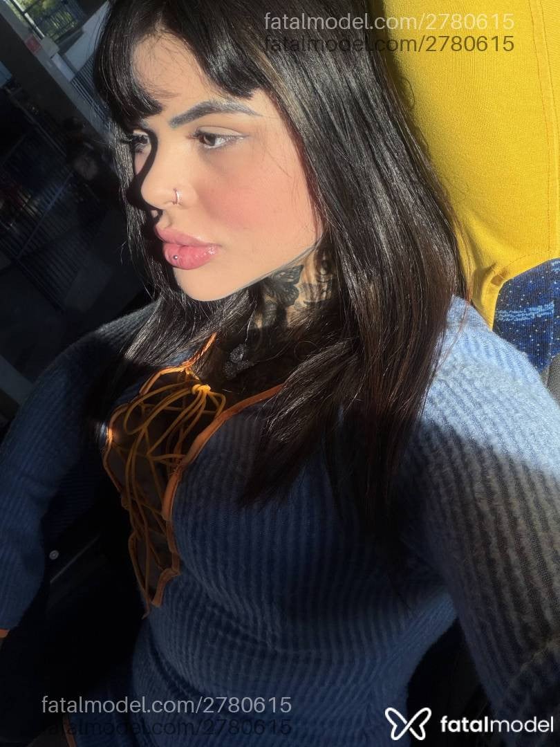 Acompanhante mulher morena (o) de olhos castanhos - Luara