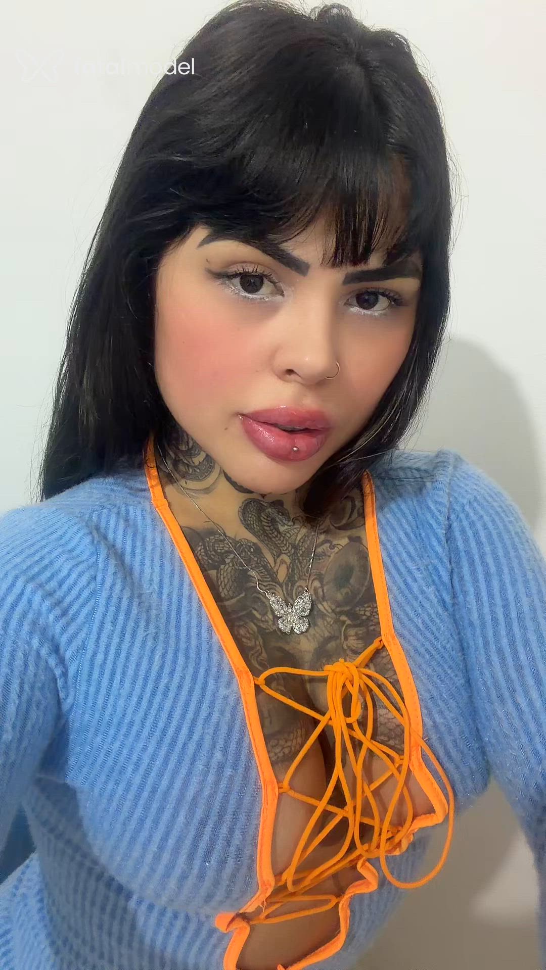 Acompanhante mulher morena (o) de olhos castanhos - Luara