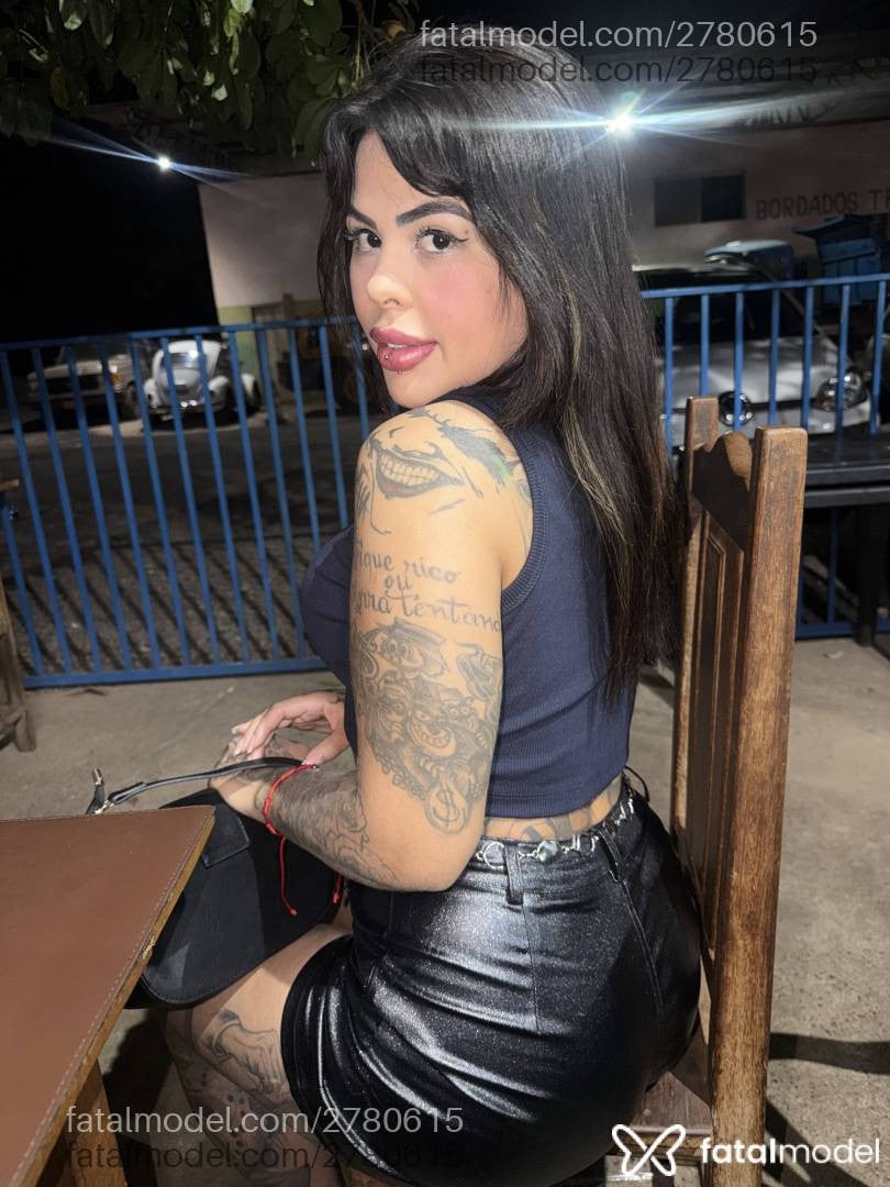 Acompanhante mulher morena (o) de olhos castanhos - Luara