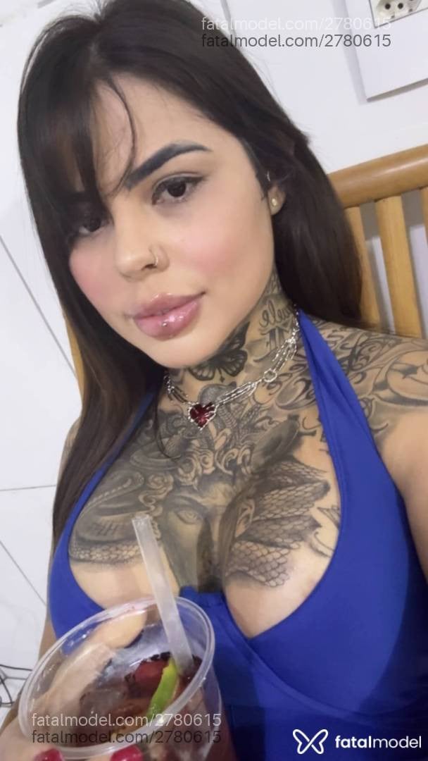 Acompanhante mulher morena (o) de olhos castanhos - Luara