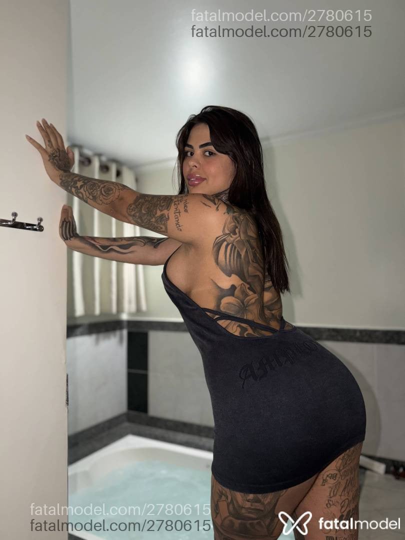 Acompanhante mulher morena (o) de olhos castanhos - Luara