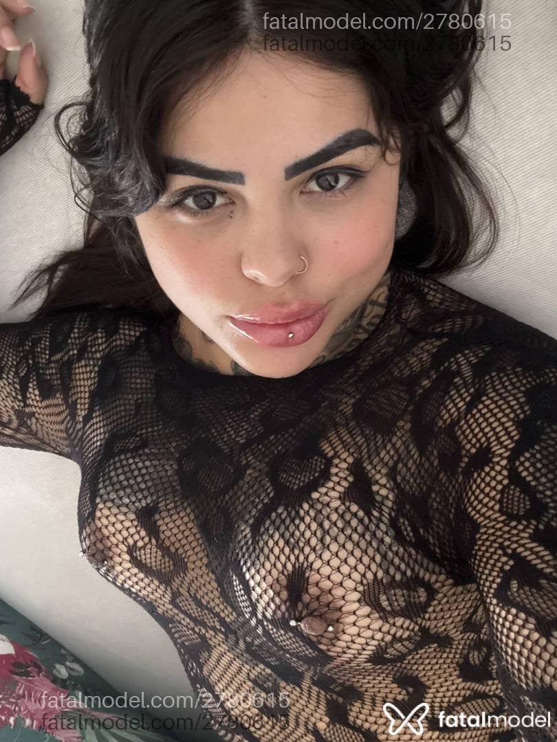 Acompanhante mulher morena (o) de olhos castanhos - Luara