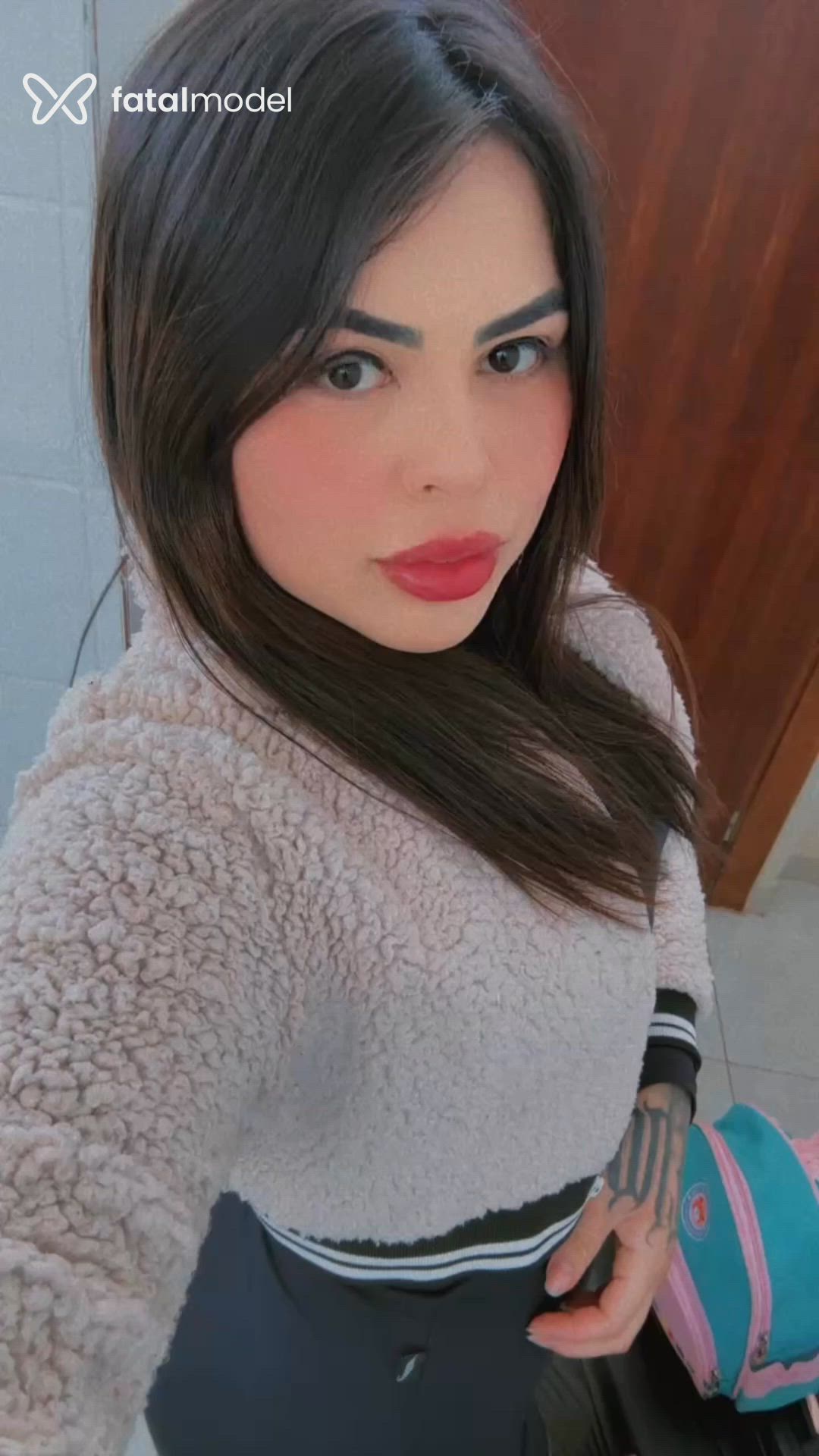 Acompanhante mulher morena (o) de olhos castanhos - Luara