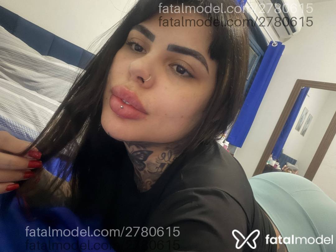 Acompanhante mulher morena (o) de olhos castanhos - Luara