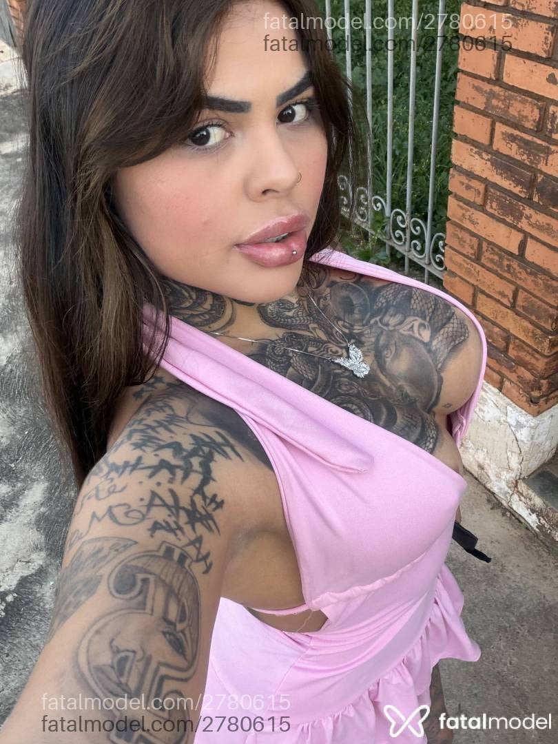 Acompanhante mulher morena (o) de olhos castanhos - Luara