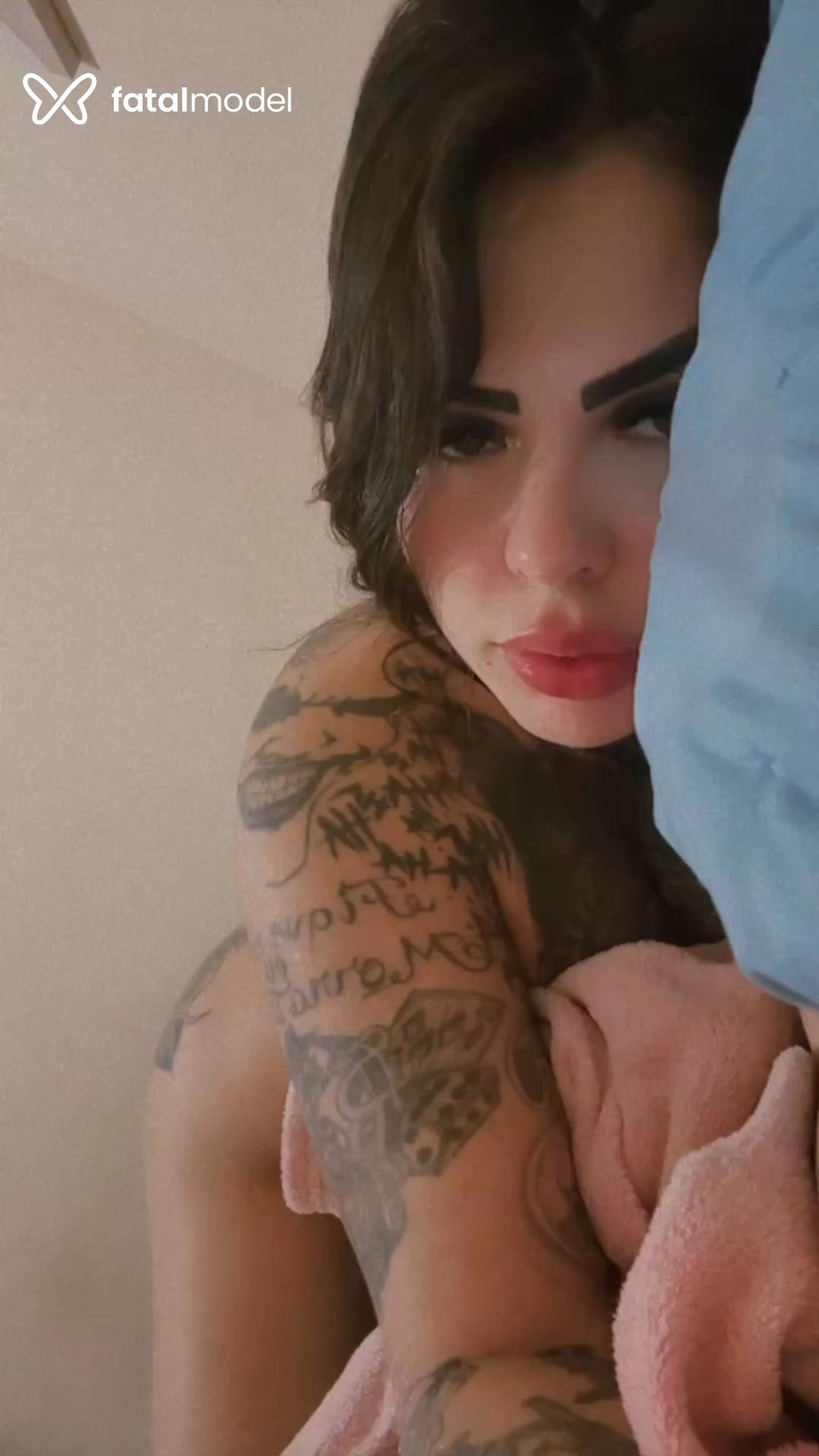 Acompanhante mulher morena (o) de olhos castanhos - Luara