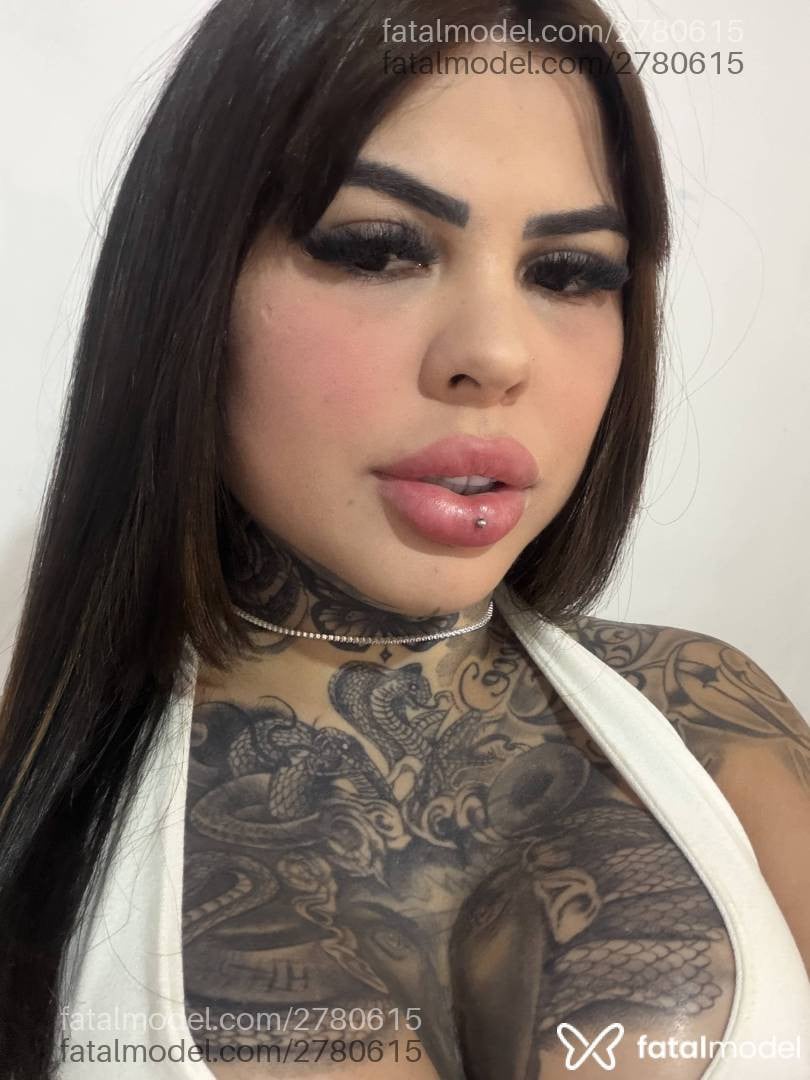 Acompanhante mulher morena (o) de olhos castanhos - Luara