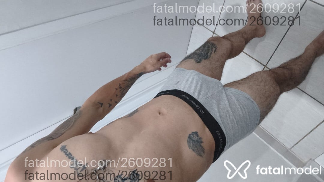 Acompanhante homem morena (o) de olhos castanhos em Curitiba - Arthur Lima