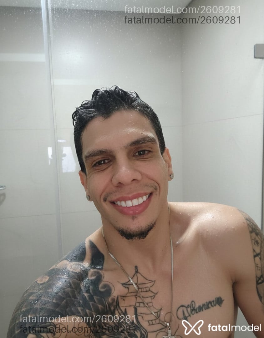 Acompanhante homem morena (o) de olhos castanhos em Curitiba - Arthur Lima