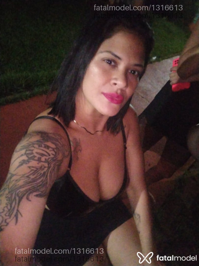 Acompanhante mulher com cabelo castanho de olhos castanhos em Pitangueiras Acompanhante mulher com cabelo castanho de olhos castanhos em Pitangueiras - Índia novata