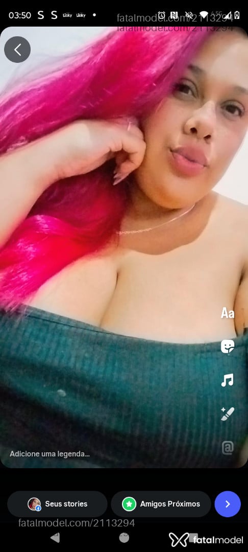Acompanhante mulher com cabelo colorido de olhos castanhos em Guarulhos - Gabys