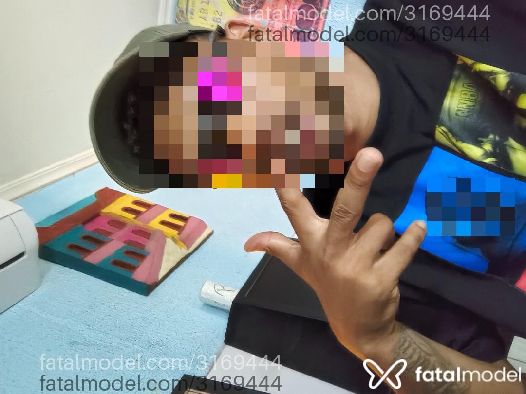 Acompanhante homem com cabelo castanho de olhos castanhos em Santo André - Tuiú