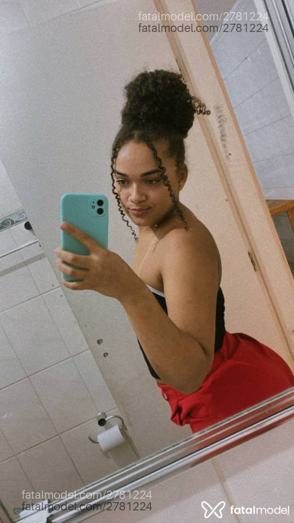 Acompanhante mulher com cabelo castanho de olhos mel em Presidente Prudente - Paloma