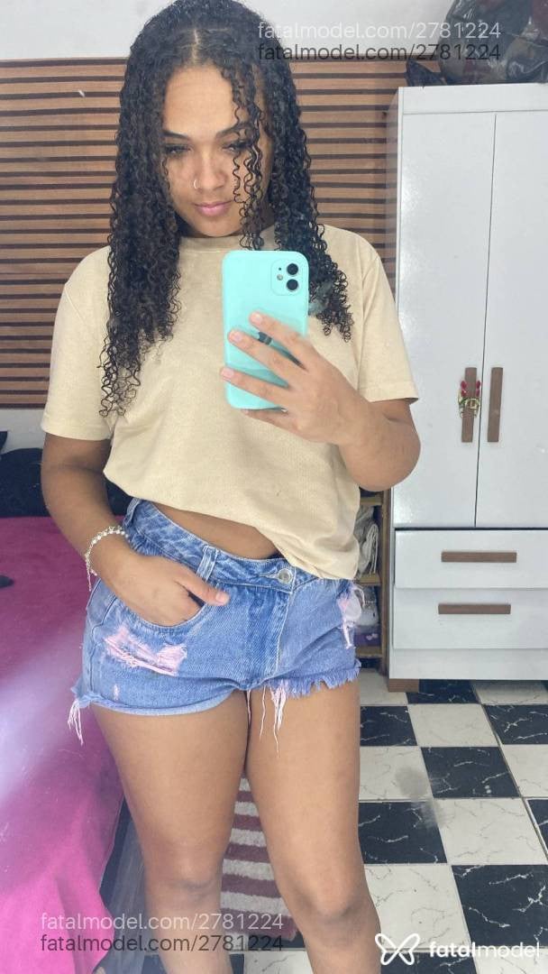 Acompanhante mulher com cabelo castanho de olhos mel em Ourinhos - Paloma