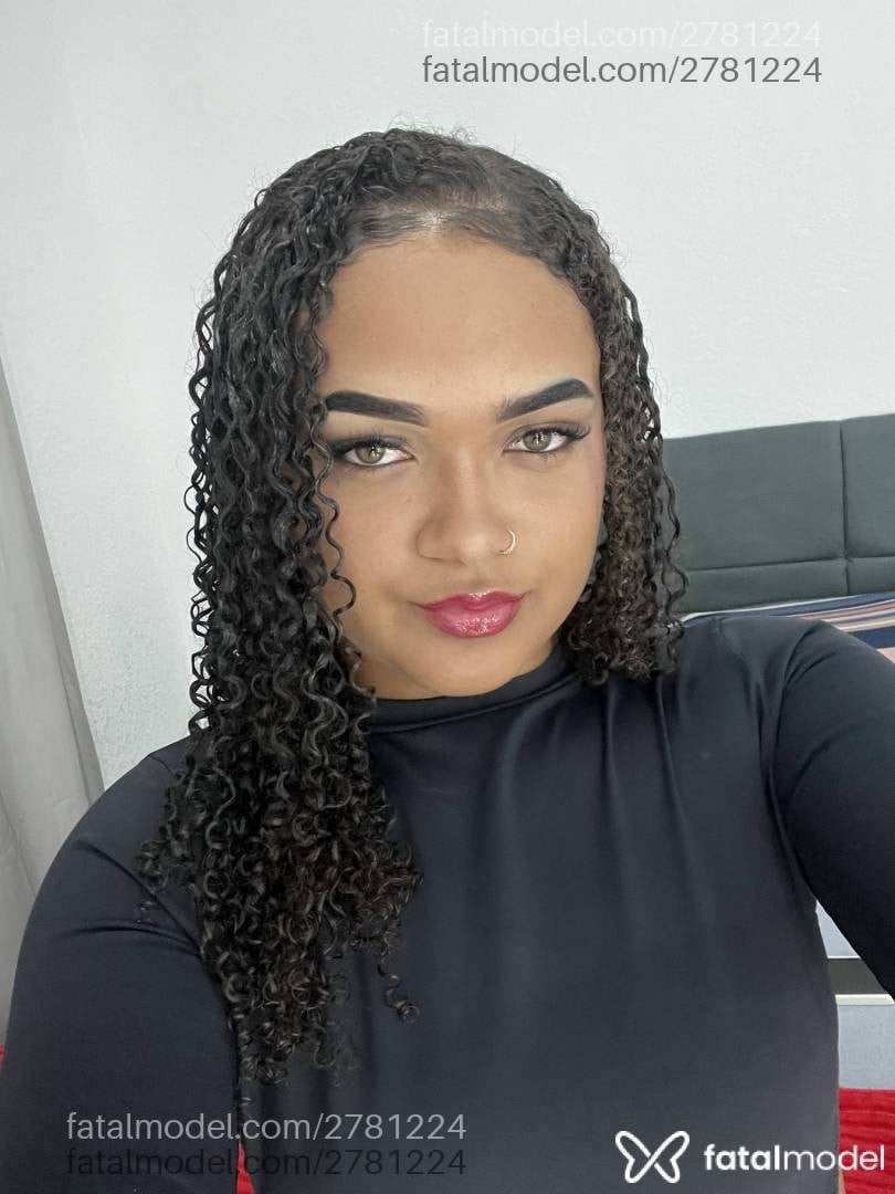 Acompanhante mulher com cabelo castanho de olhos mel - Paloma