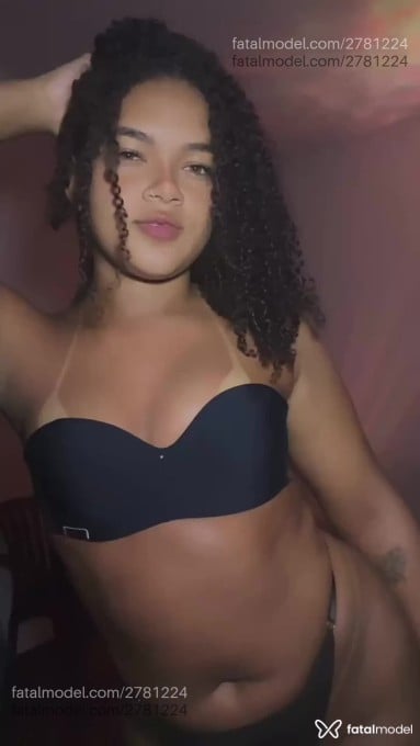 Acompanhante mulher com cabelo castanho de olhos mel em Ribeirão Preto - Paloma