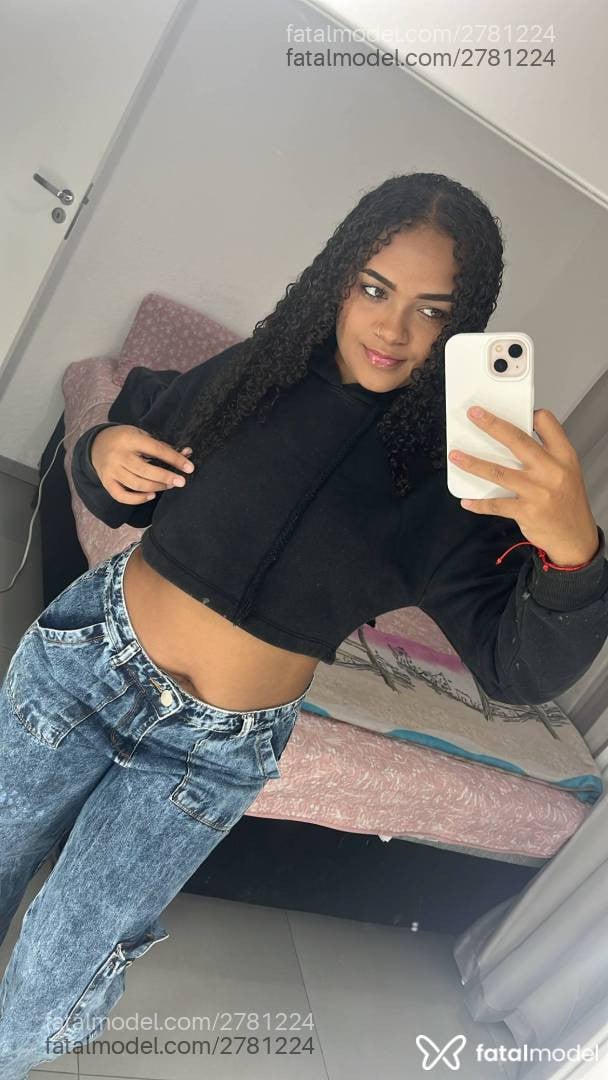 Acompanhante mulher com cabelo castanho de olhos mel em Ourinhos - Paloma