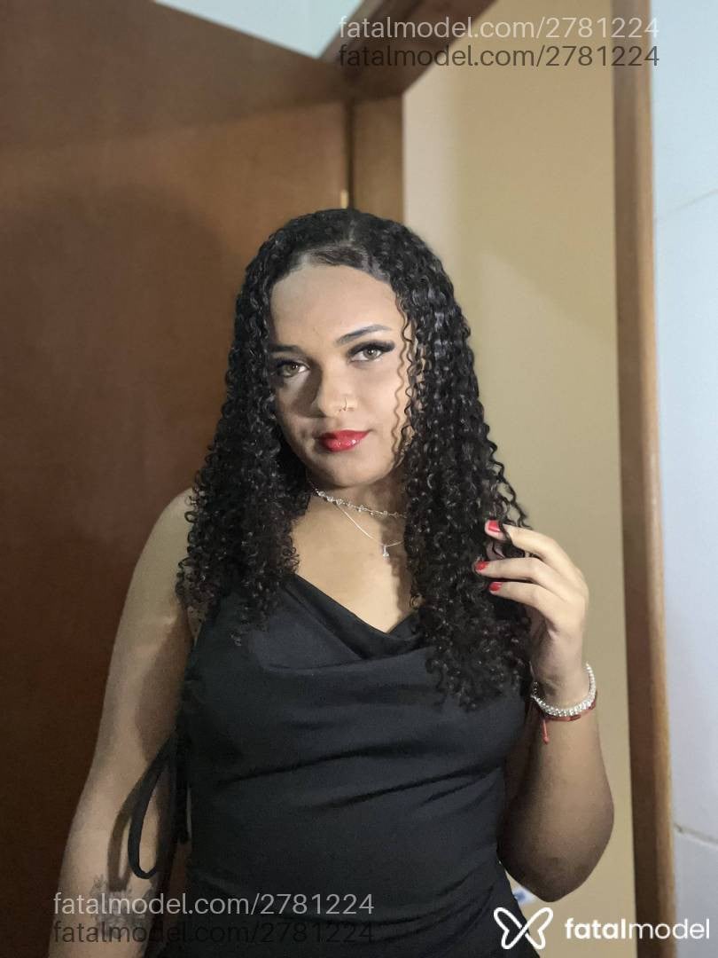Acompanhante mulher com cabelo castanho de olhos mel - Paloma