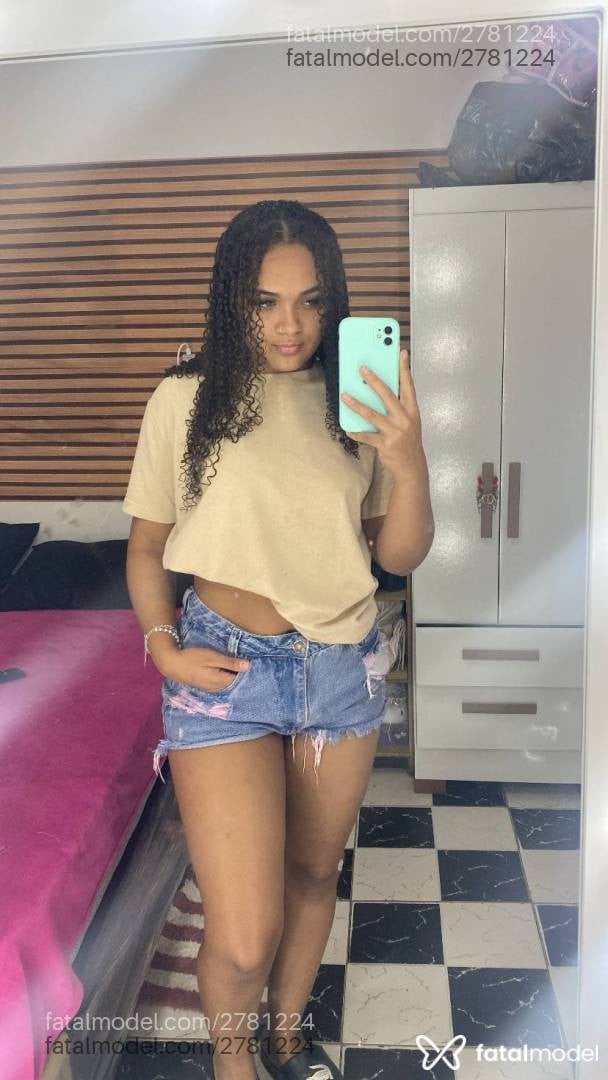 Acompanhante mulher com cabelo castanho de olhos mel em Ourinhos - Paloma