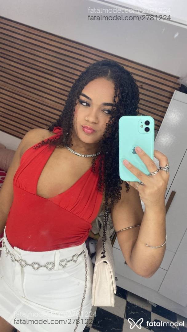 Acompanhante mulher com cabelo castanho de olhos mel em Presidente Prudente - Paloma