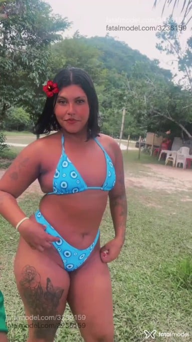 Acompanhante mulher morena (o) de olhos pretos em Rio das Ostras Acompanhante mulher morena (o) de olhos pretos em Rio das Ostras - Thaina