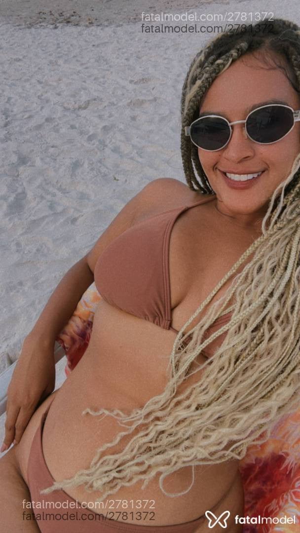 Acompanhante mulher loira (o) de olhos pretos em Cabo Frio - Dafne