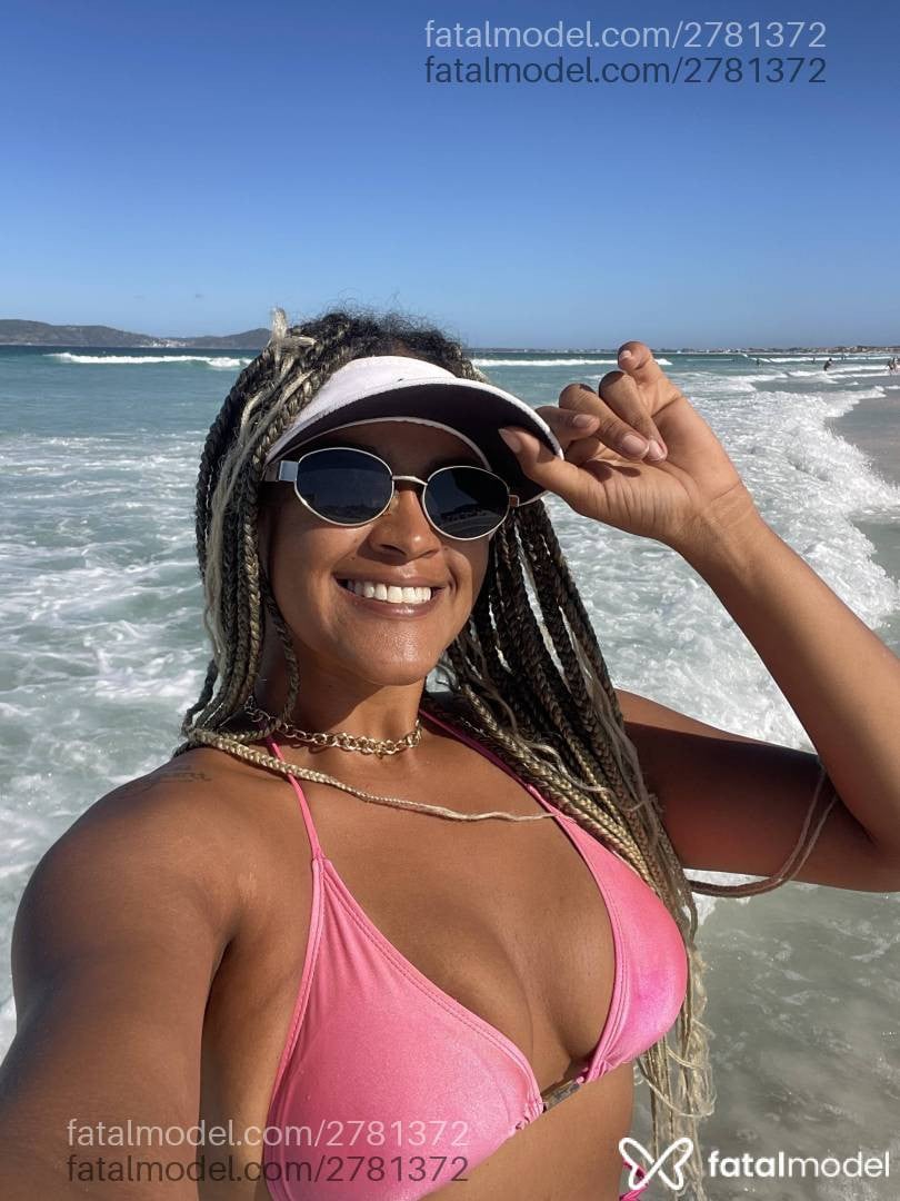 Acompanhante mulher loira (o) de olhos pretos em Cabo Frio - Dafne