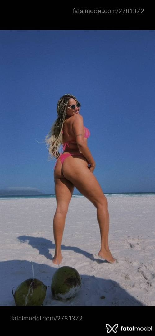 Acompanhante mulher loira (o) de olhos pretos em Cabo Frio - Dafne