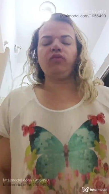 Acompanhante mulher trans loira (o) de olhos castanhos em Virtual - Branquinhasafada