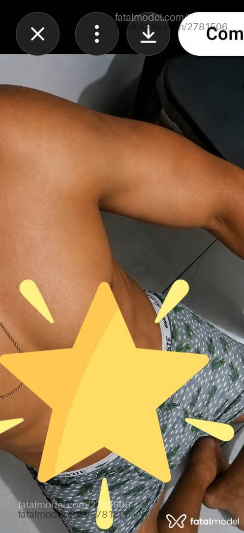 Acompanhante homem com cabelo grisalho de olhos castanhos - Flávio