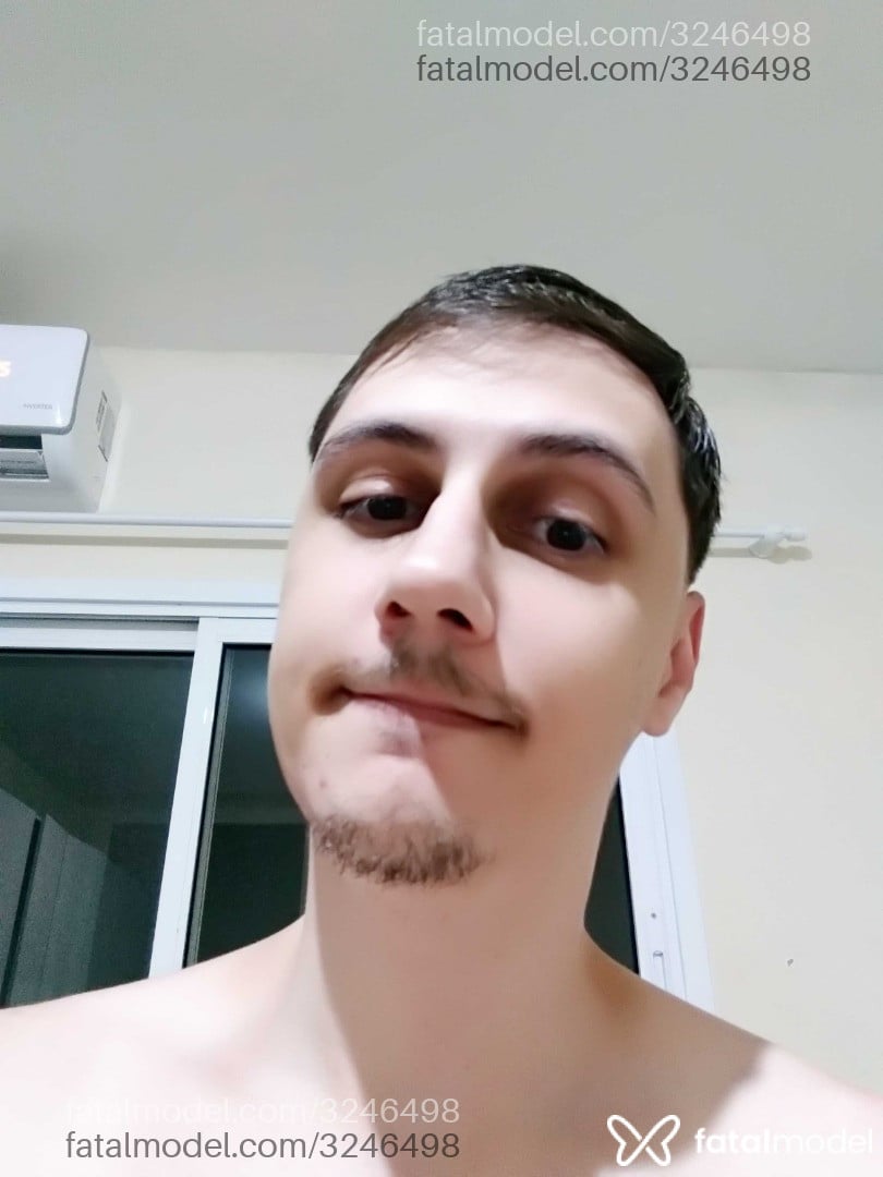 Acompanhante homem com cabelo castanho de olhos verdes - Luquinhaspassivo Acompanhante homem com cabelo castanho de olhos verdes - Luquinhaspassivo