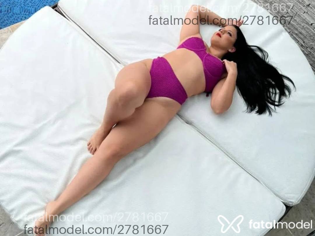 Acompanhante mulher morena (o) de olhos castanhos em Rio das Ostras - Lhais